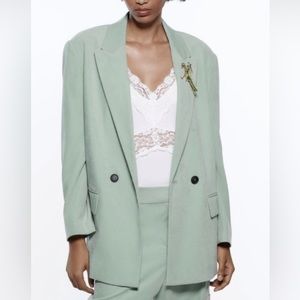 ZARA WOMAN NEW DOUBLE-BREASTED
SOFT OVERSIZED BLAZER LIGHT GREEN
